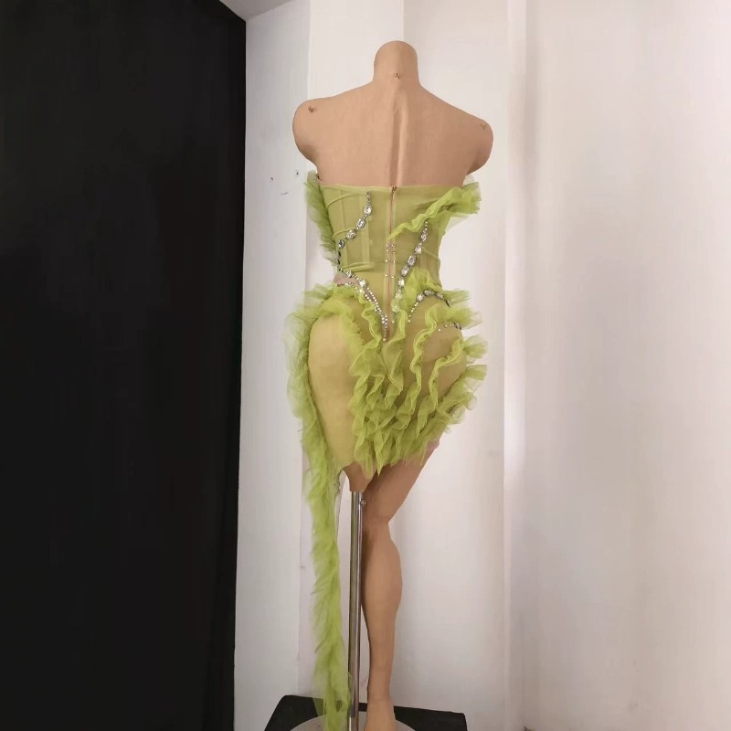 高級感あふれる、手作業で装飾されたメッシュ素材の透け感のある - Sparkly Rhinestone Club Party Dress のレビューと価格